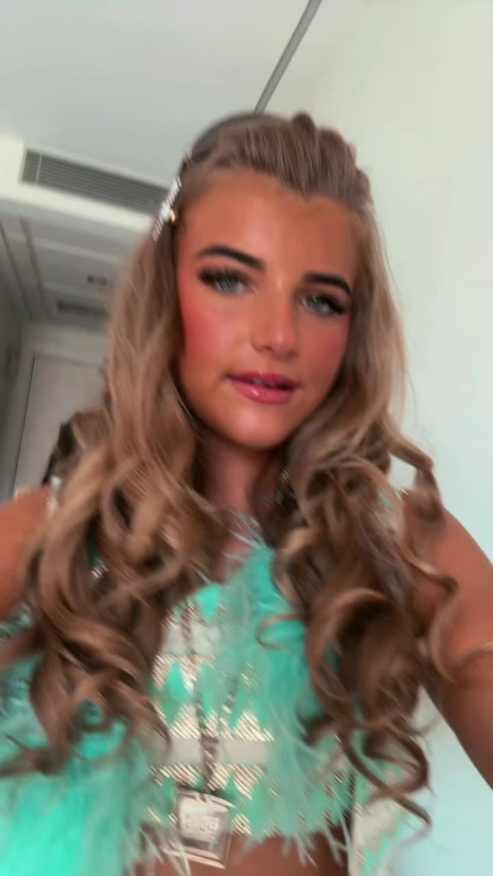@loressaquilligan