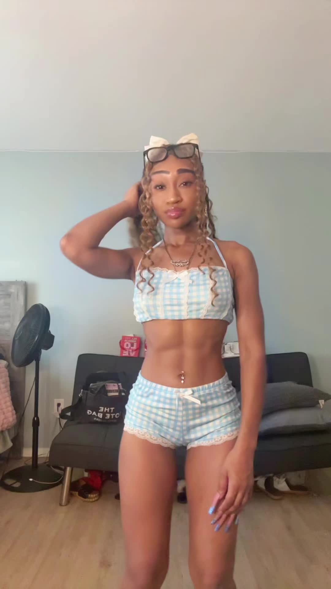 @Ann-Aaliyah