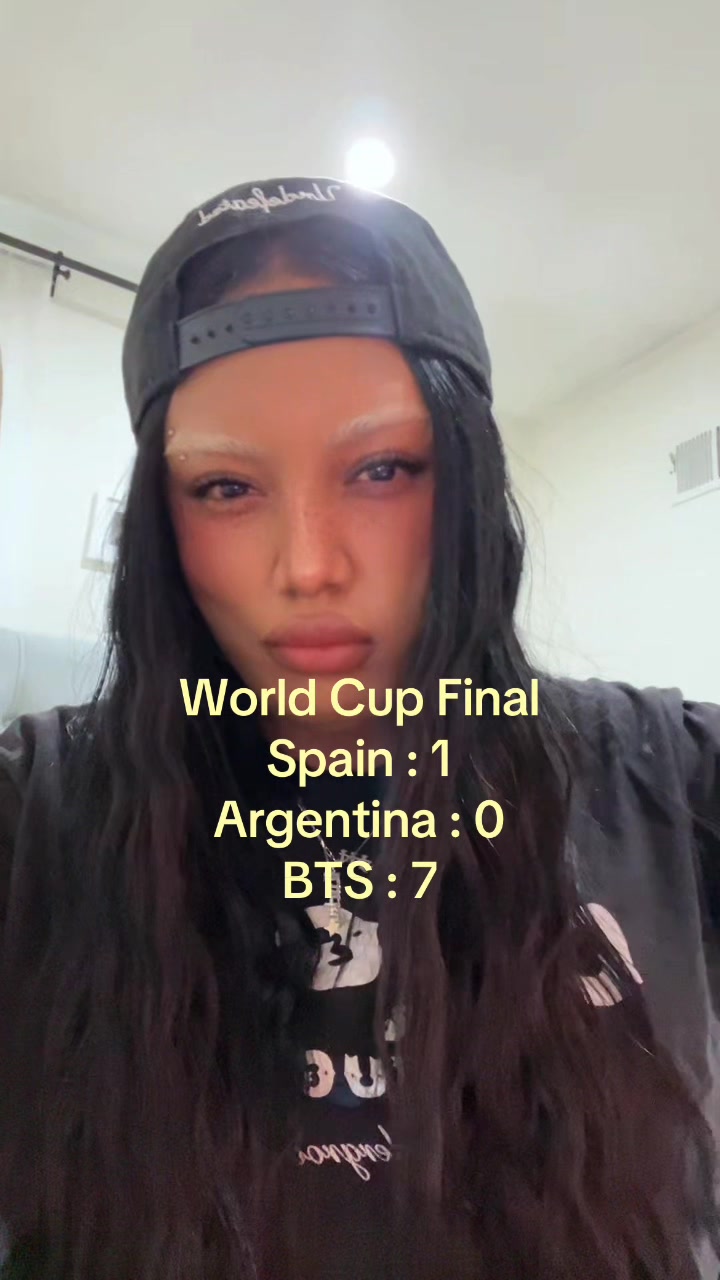 @EllexCam🧛🏽♀️