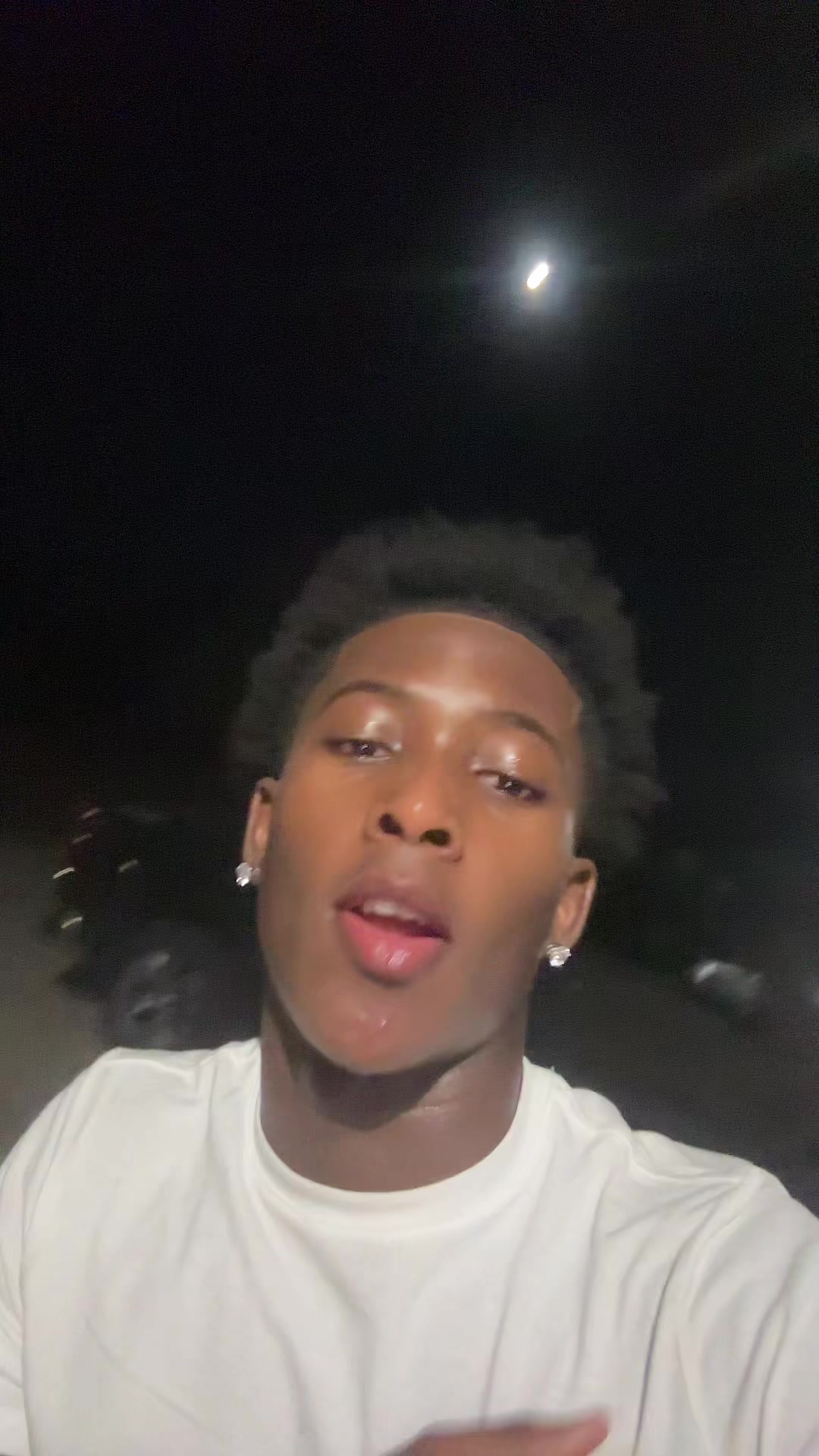 @️