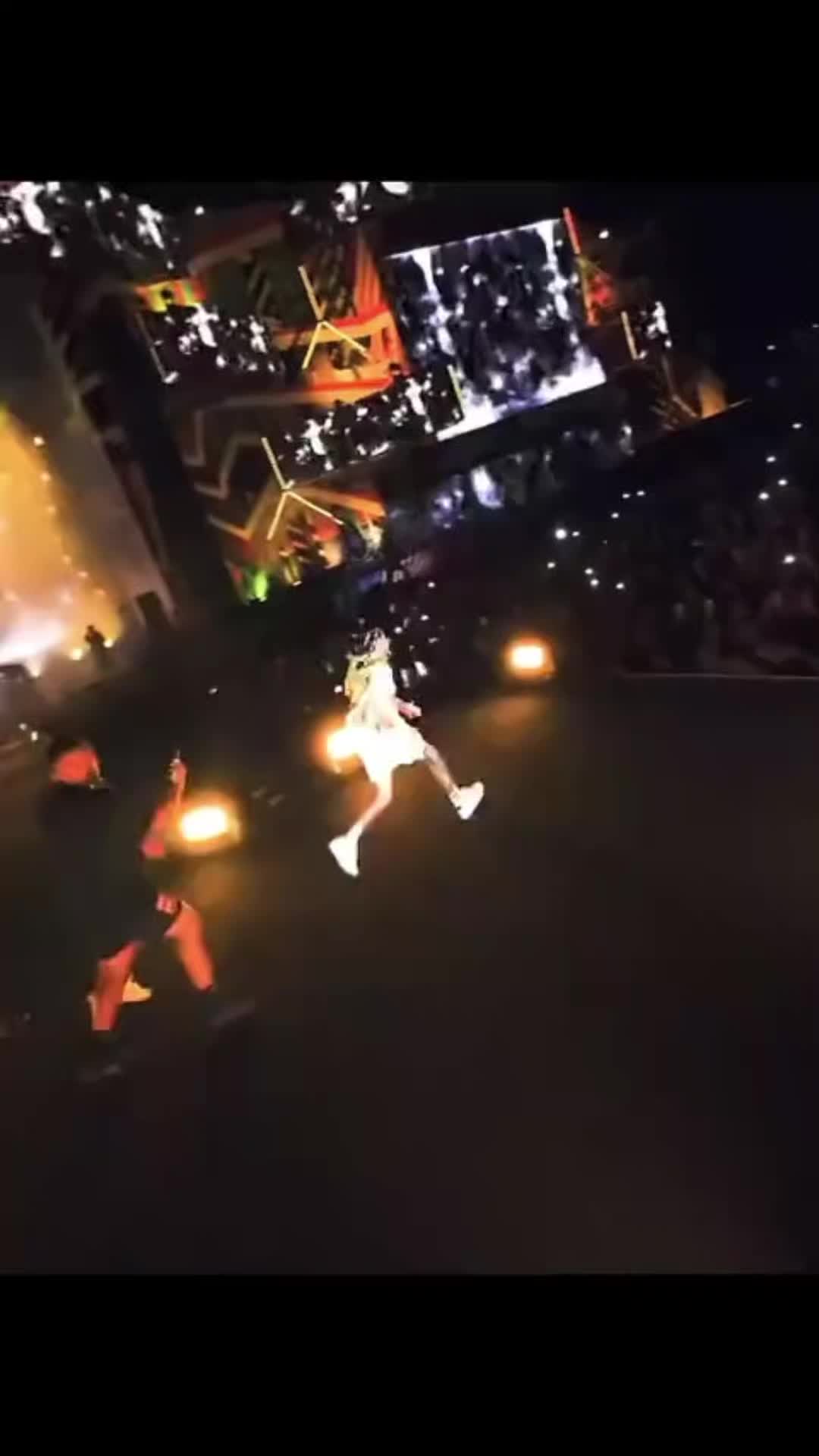 @ℓℴℛ𝒶 ℛℴ𝓈𝒶𝓇𝒾ℴ ⵣ