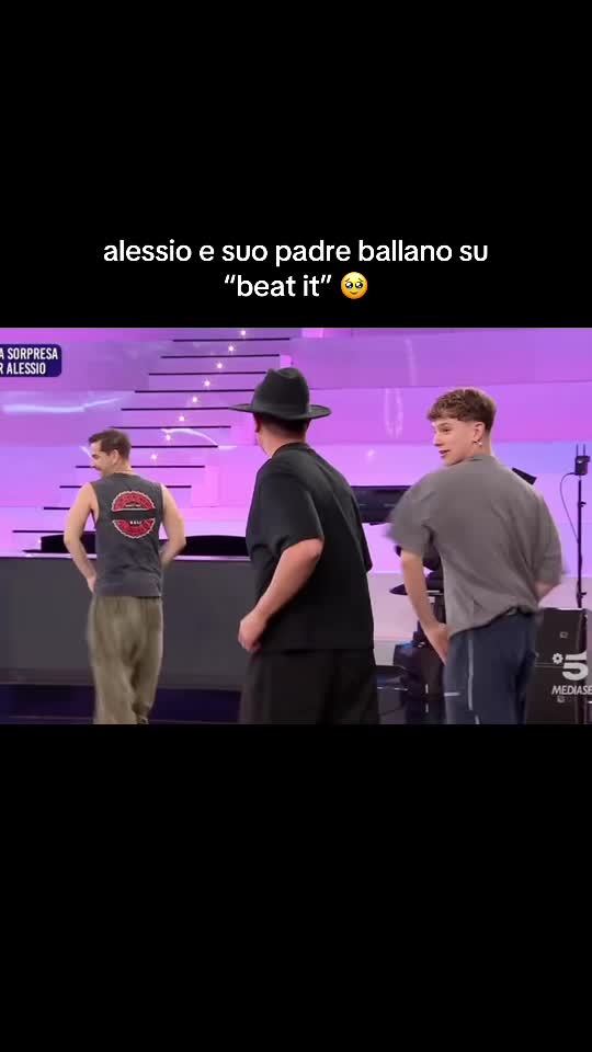 @amicistar