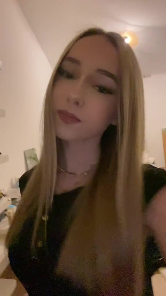 @𝐋𝐨𝐥&rsquo;🦢