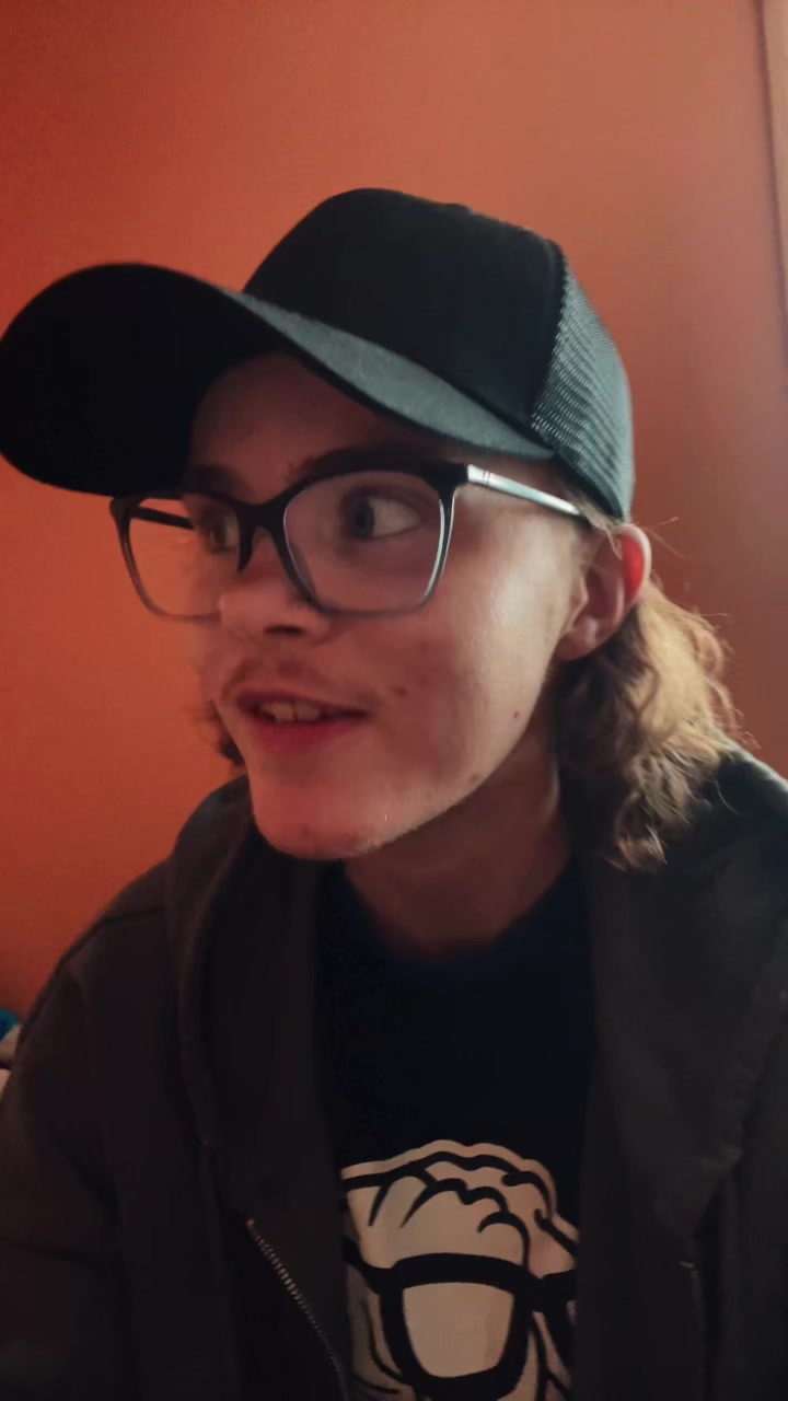@Jozsef 🏳️&zwj;⚧️
