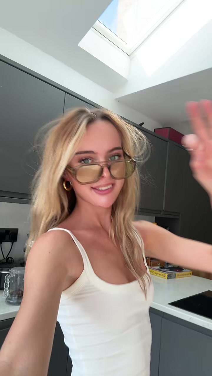 @anais