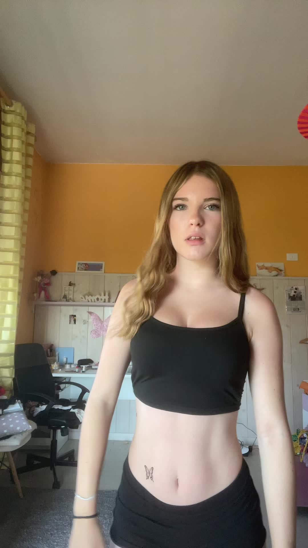@𝒶𝓃𝒶