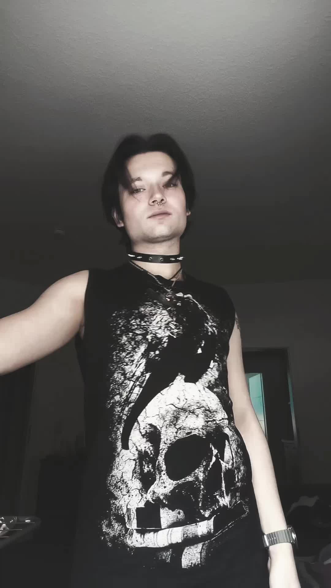 @Niklas 🖤🤘🏻