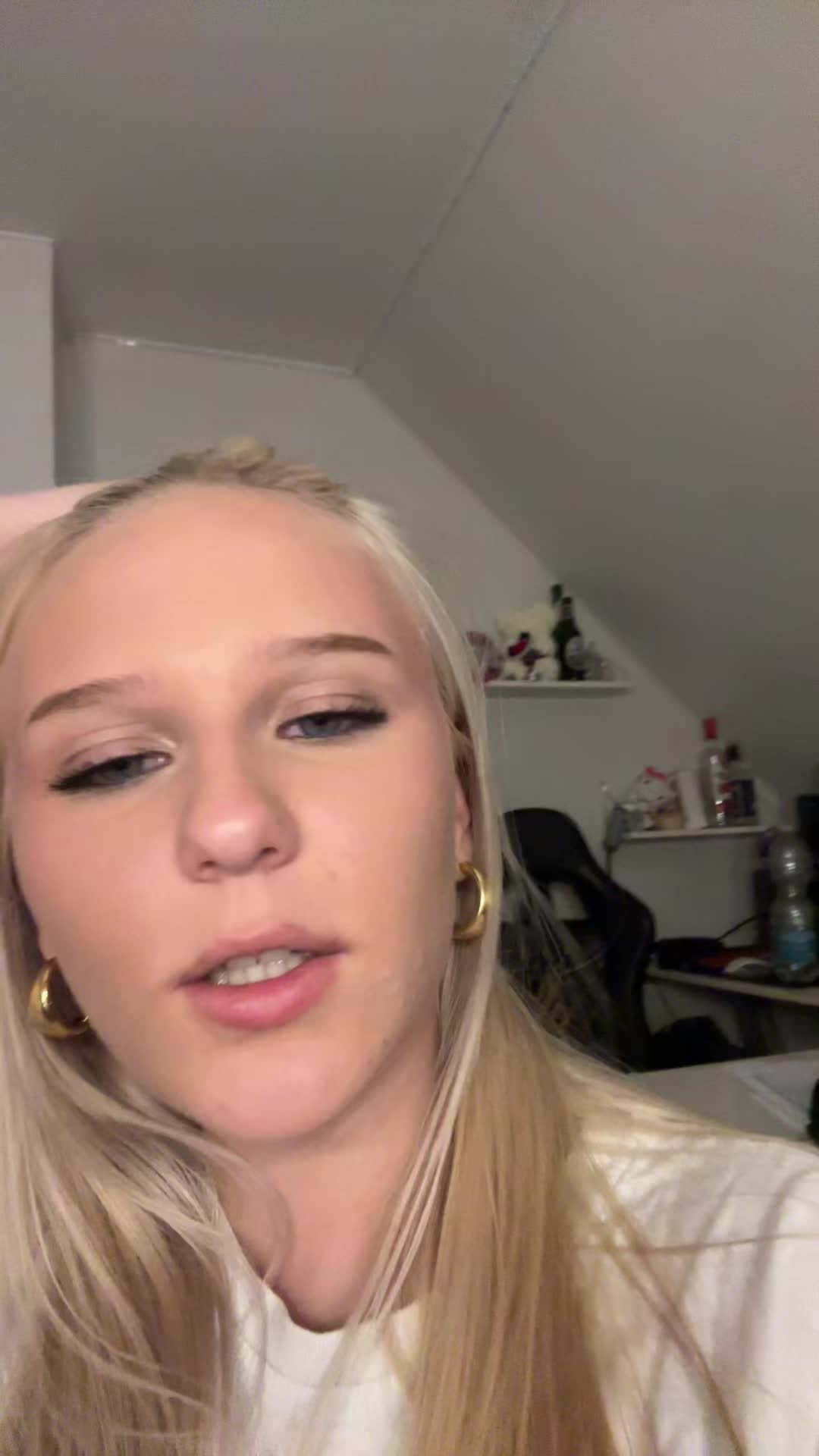 @blondienchen
