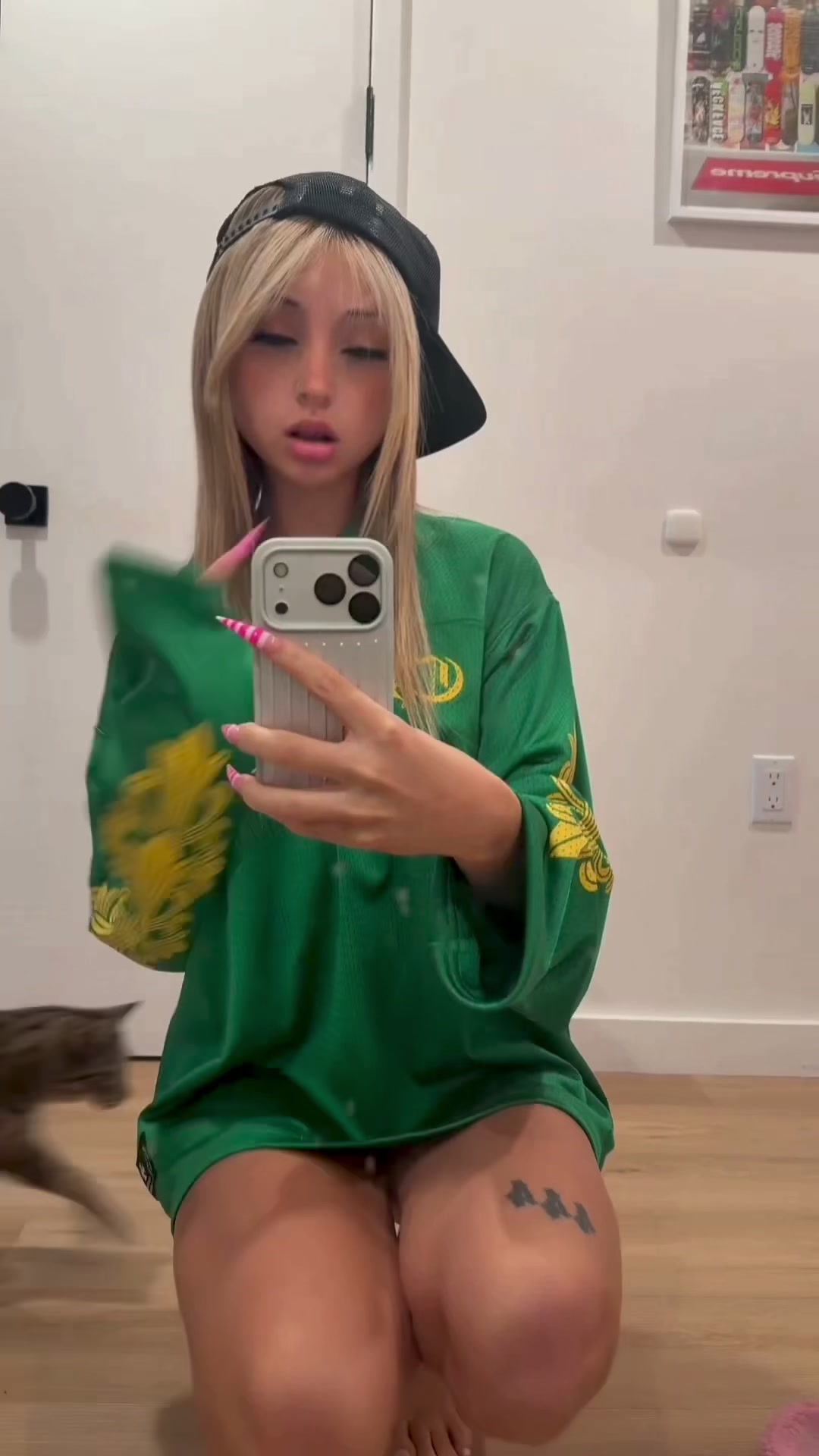 @meow