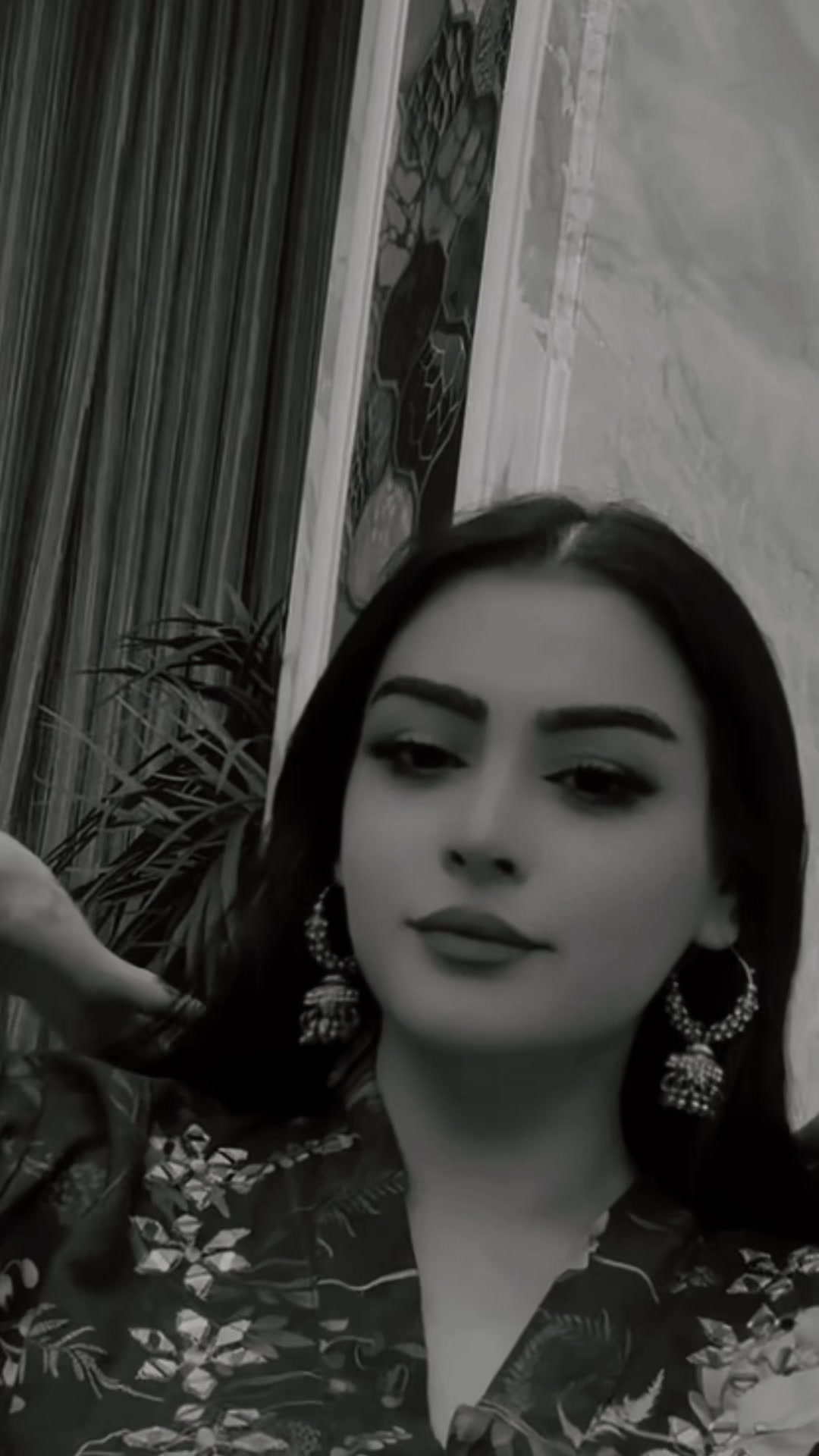@Sara Khan