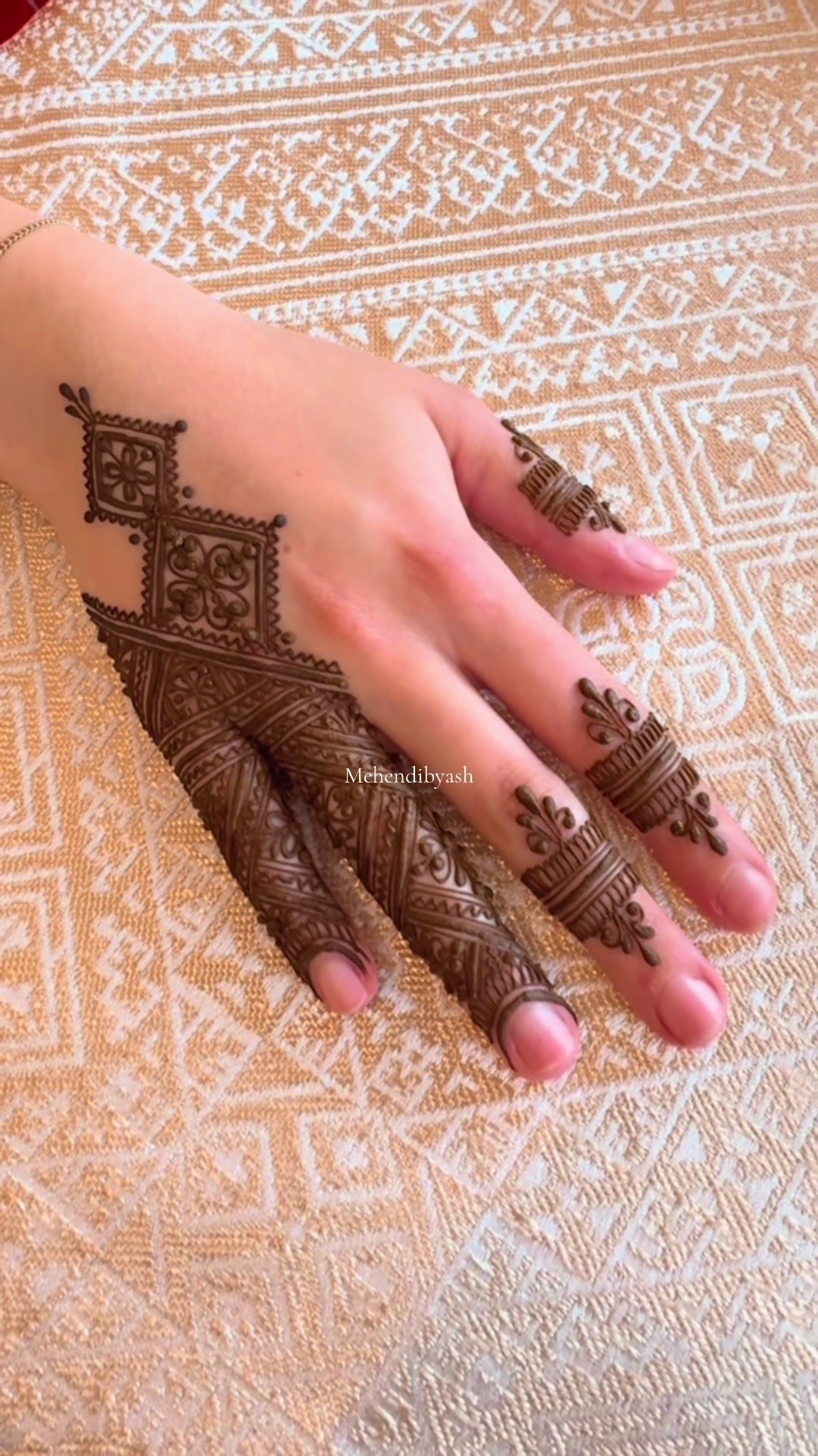 @MehendibyAsh