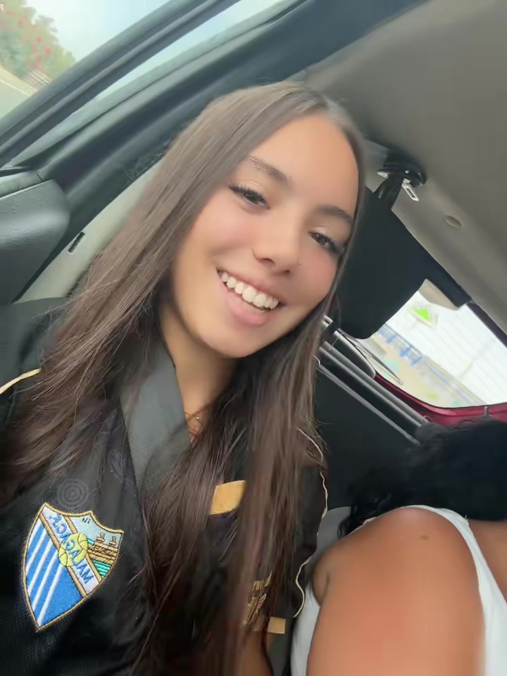 @Aitana..08