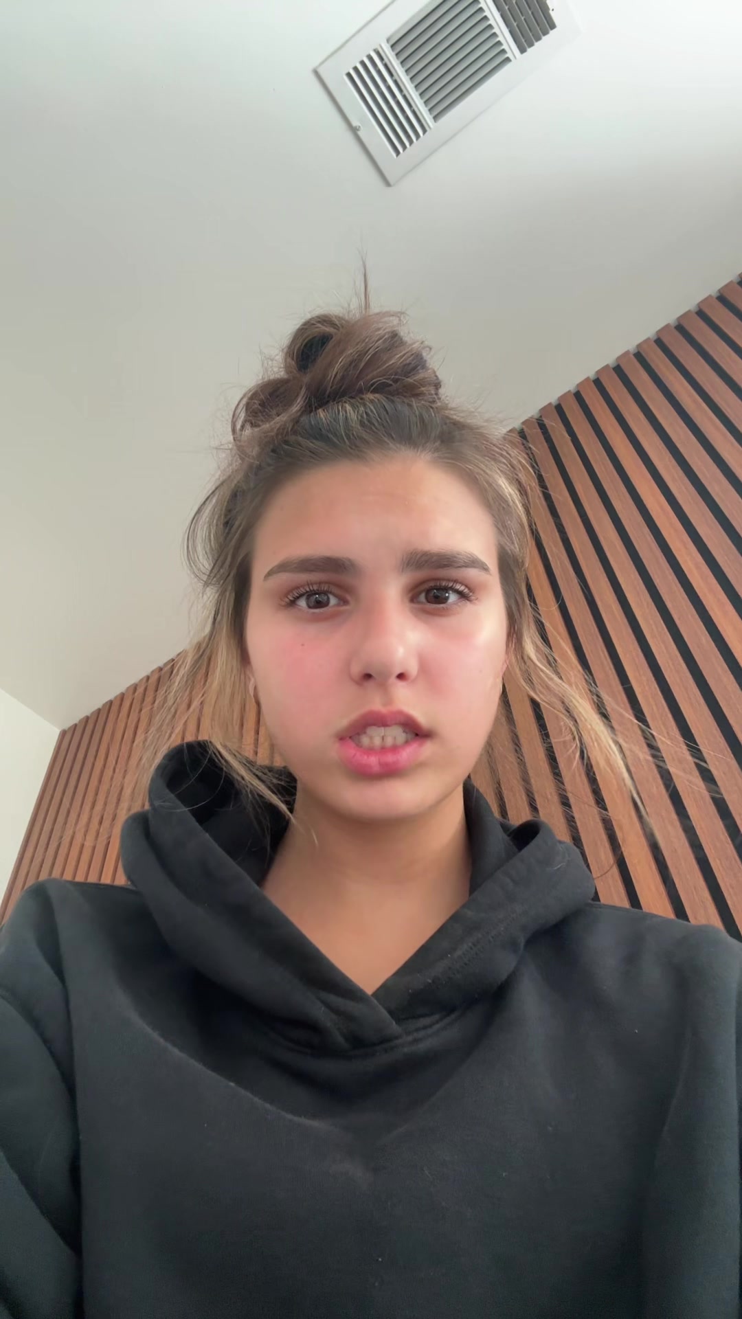 @Ava