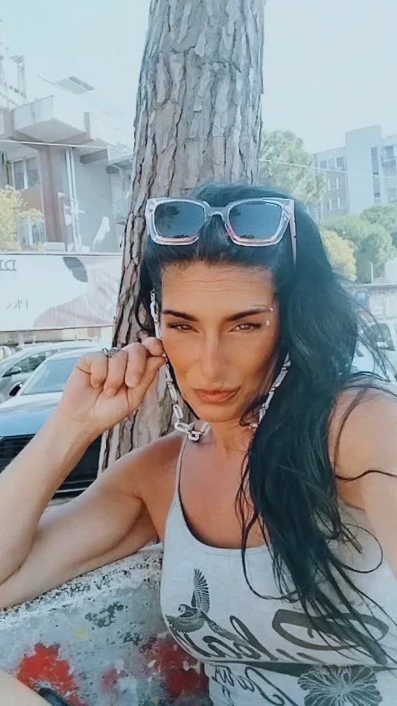 @Manu🖤