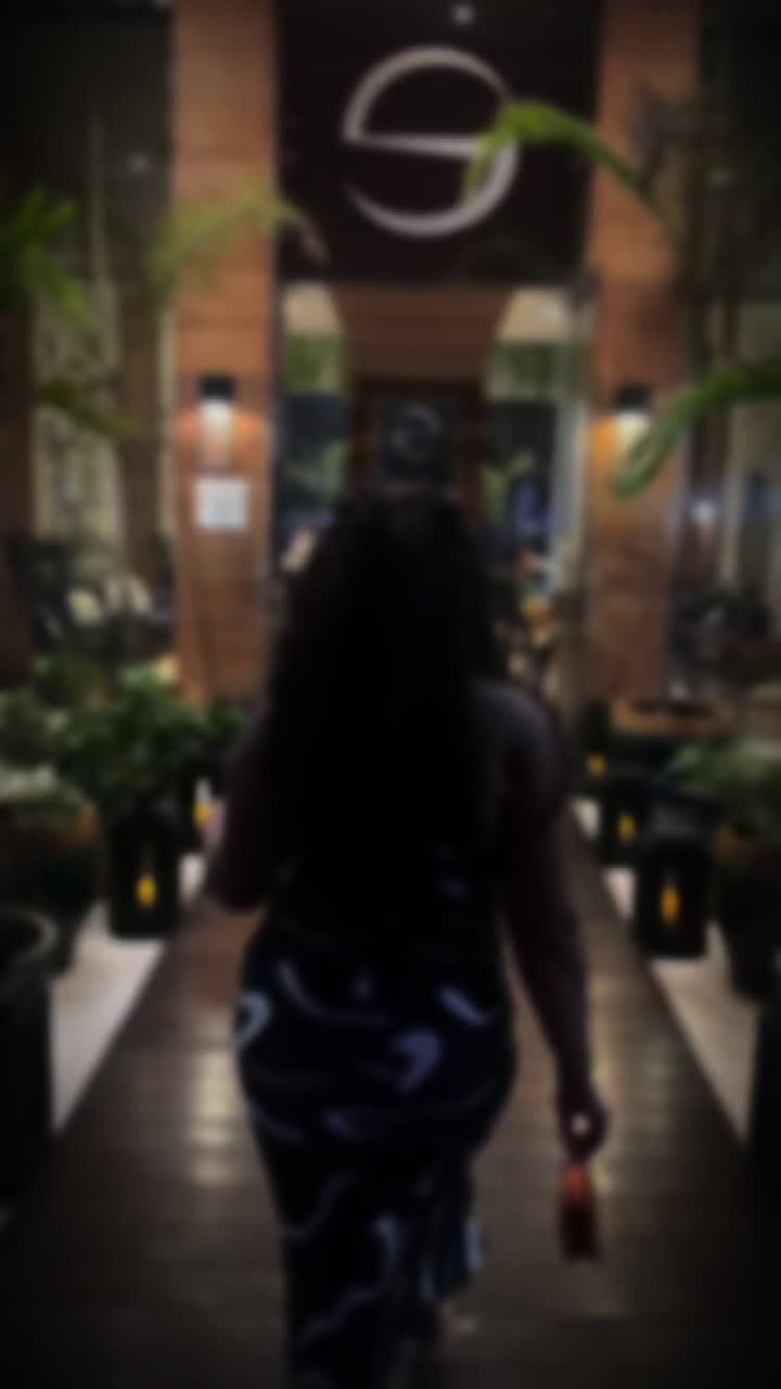 @HeyitsV