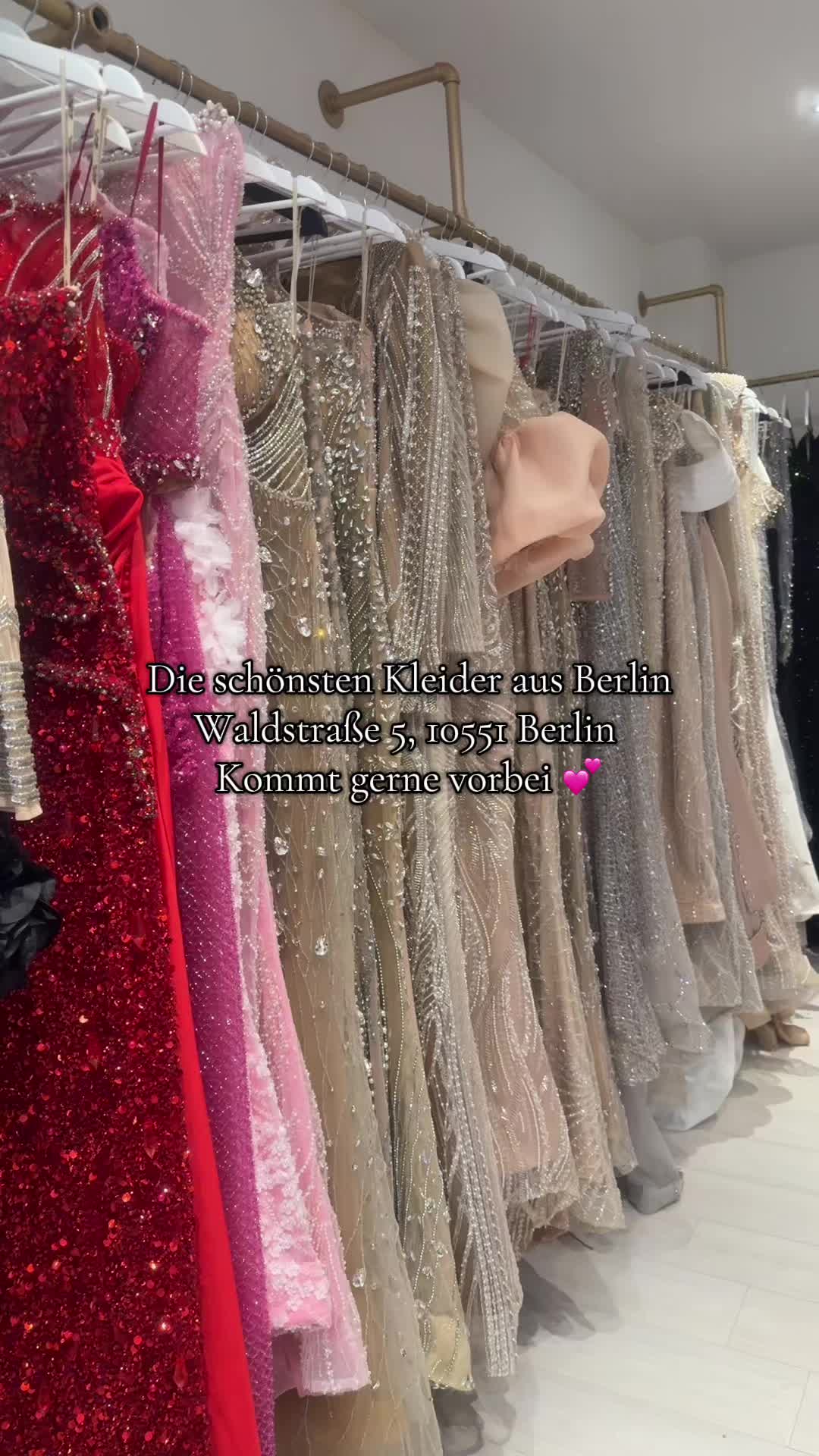 @Dress_of_V&E