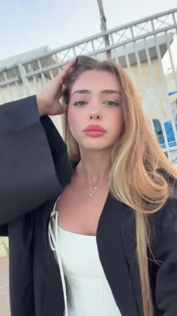 @אַיָּה
