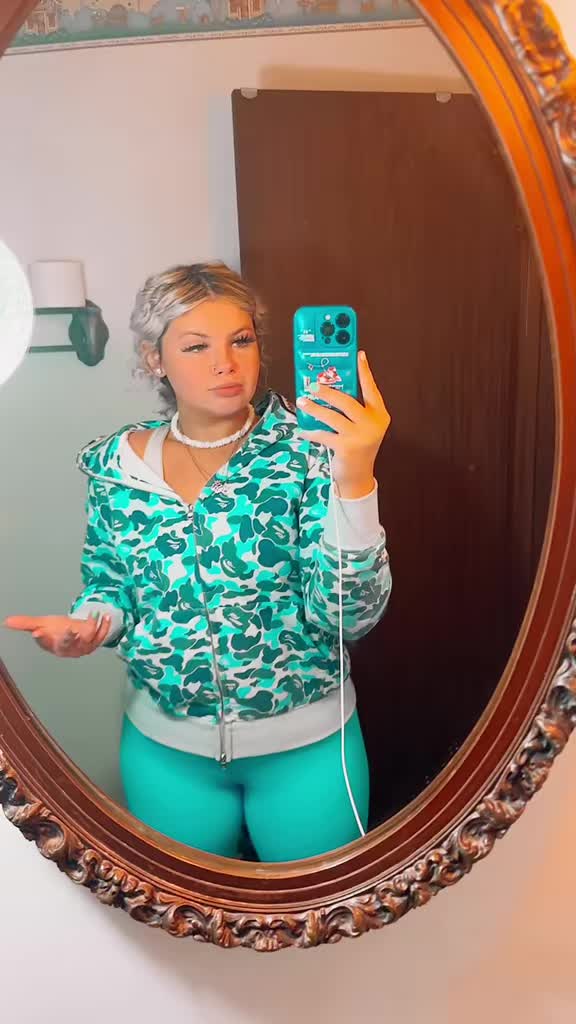 @Angel 🦋