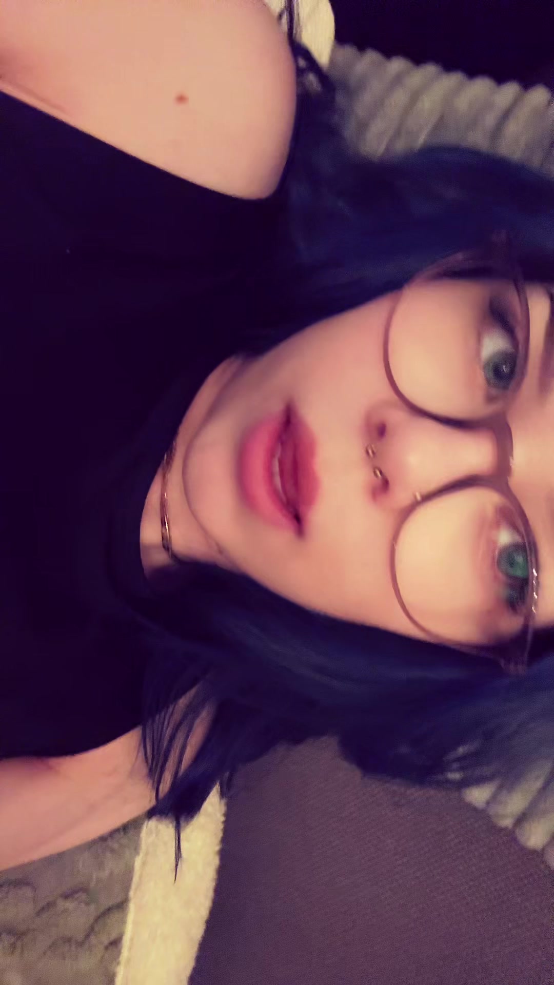 @Vicky シ