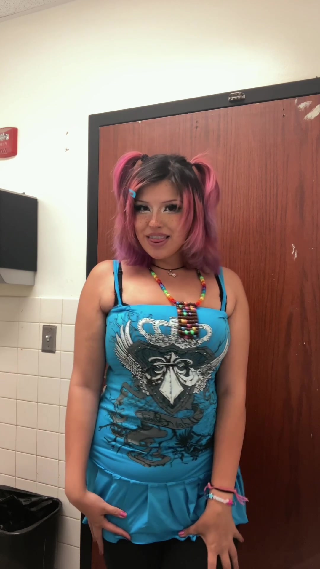 @sellystinka