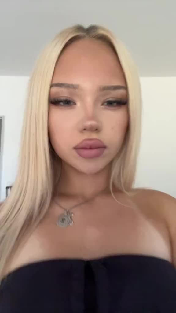@аня