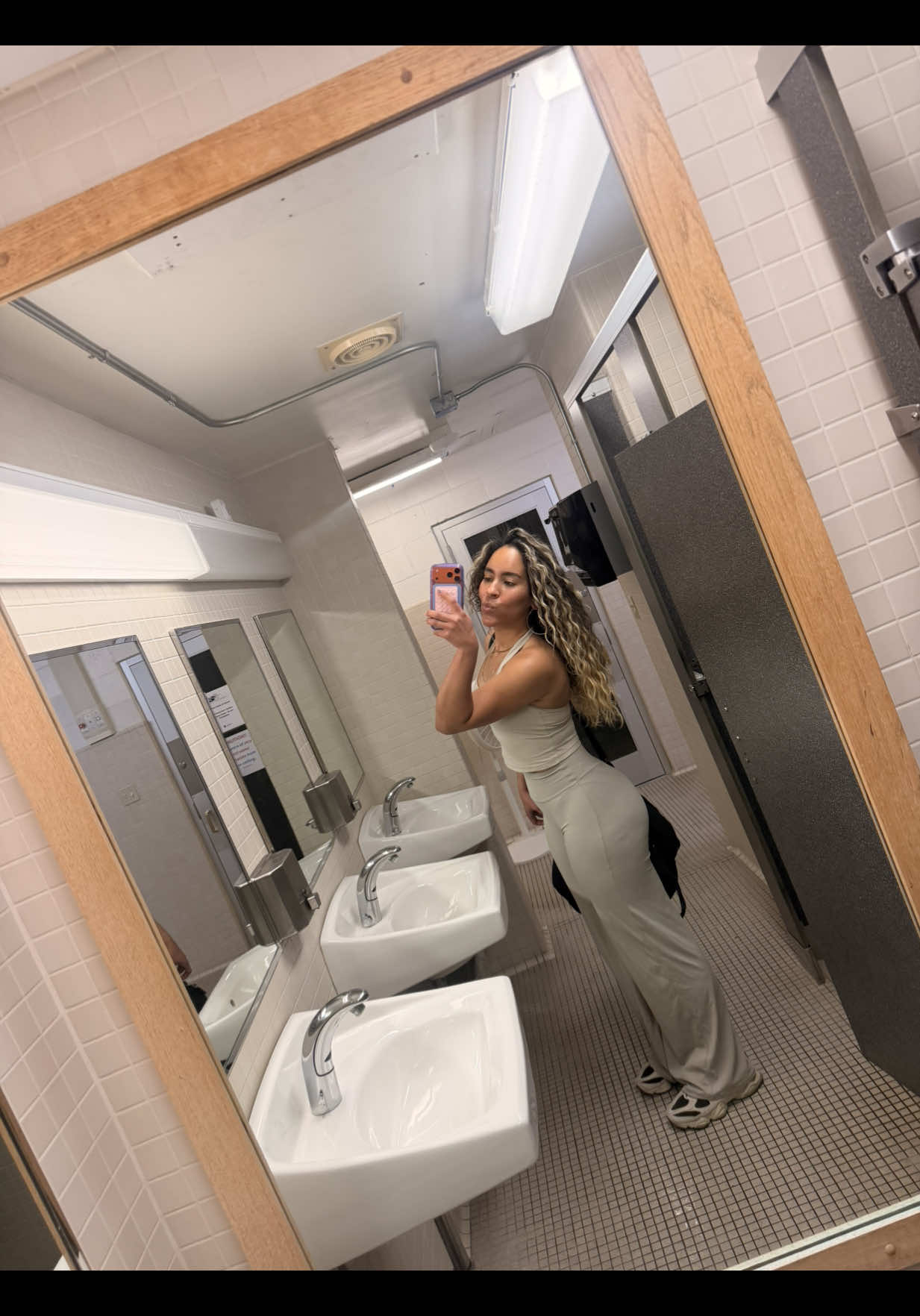 @Esclairin 🦋