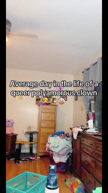 @Vivi T. Clown