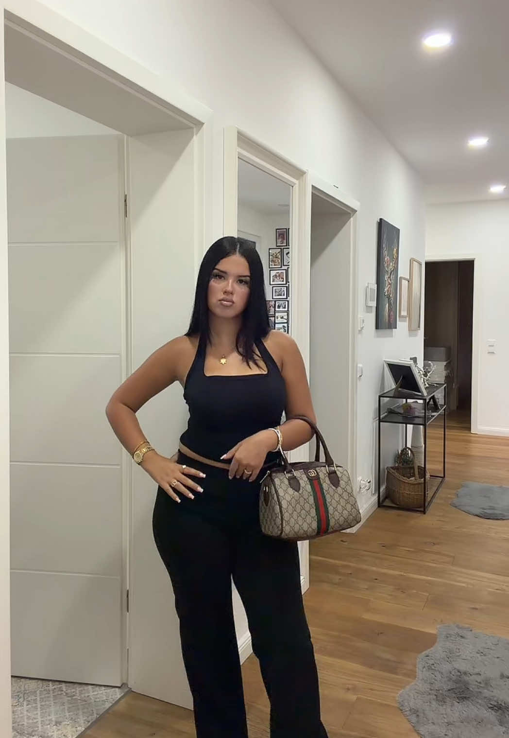 @𝐕𝐀𝐍𝐄𝐒𝐀