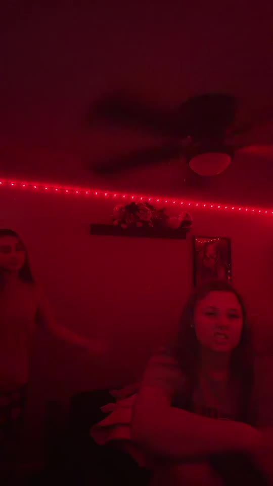 @Ryleigh_Price
