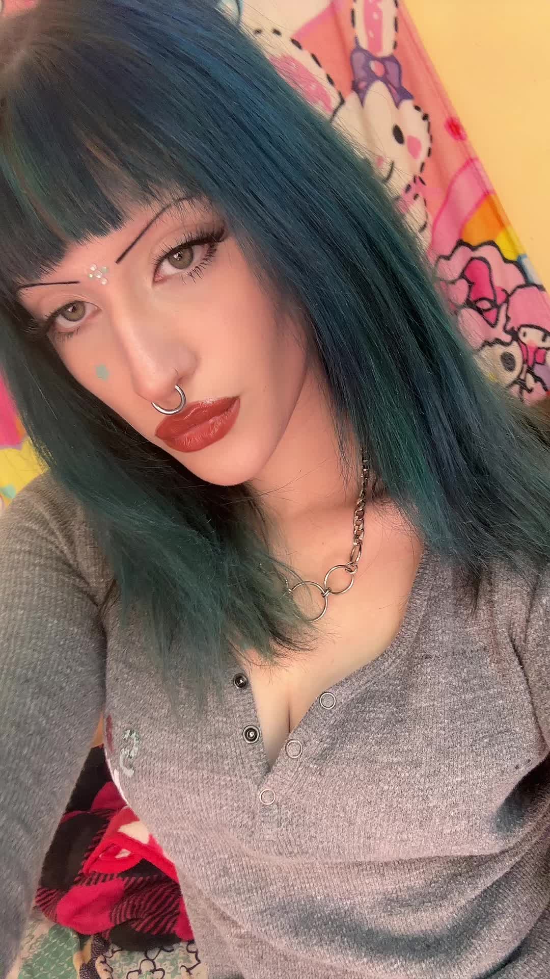 @lydixlly