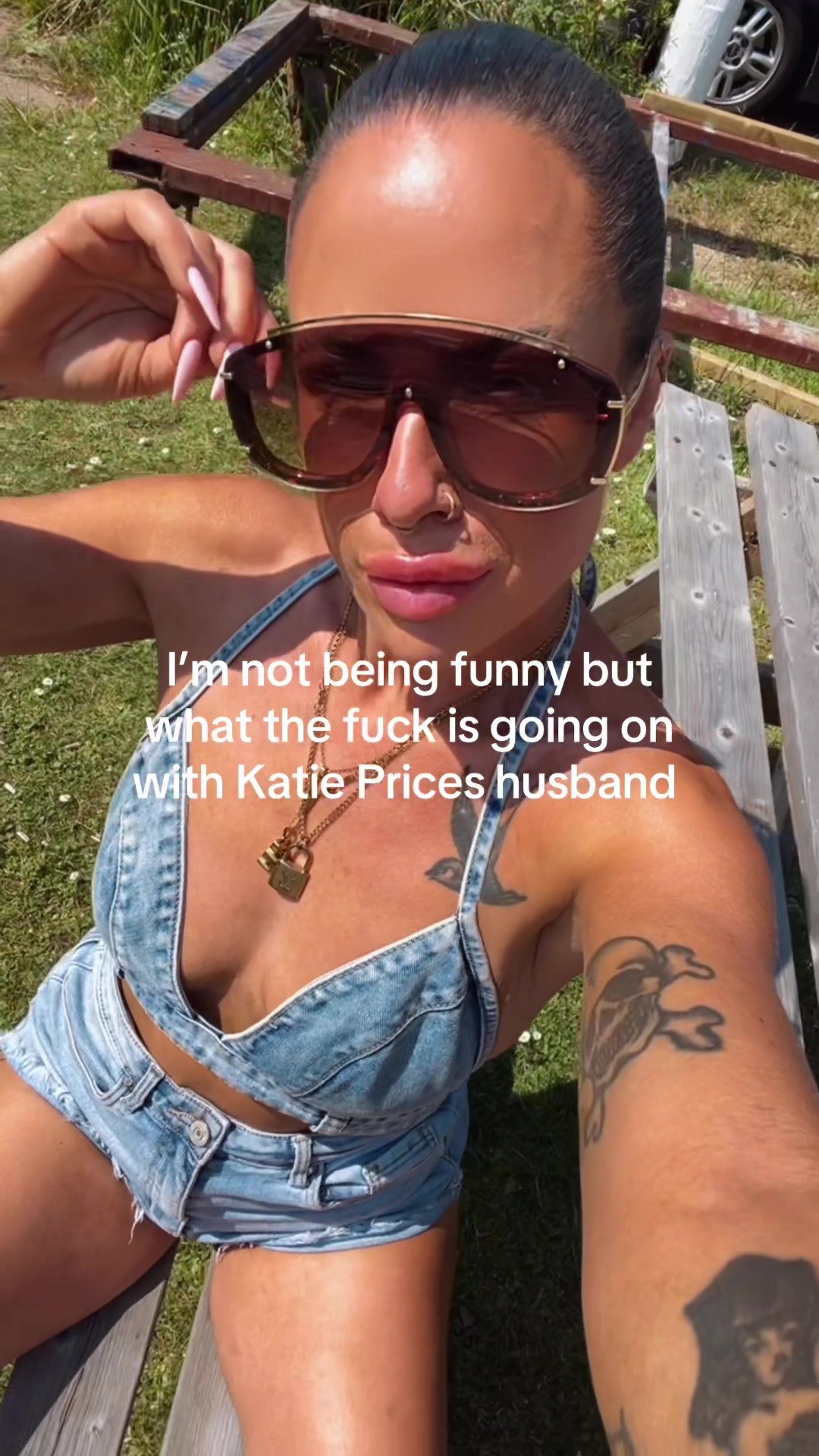 @JustSarahLou