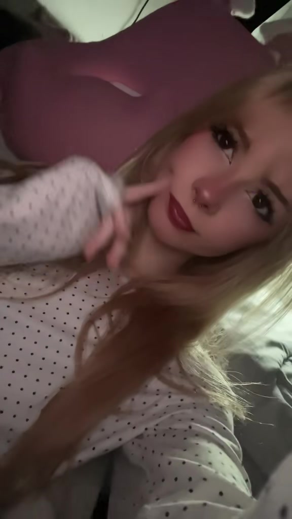 @🐰