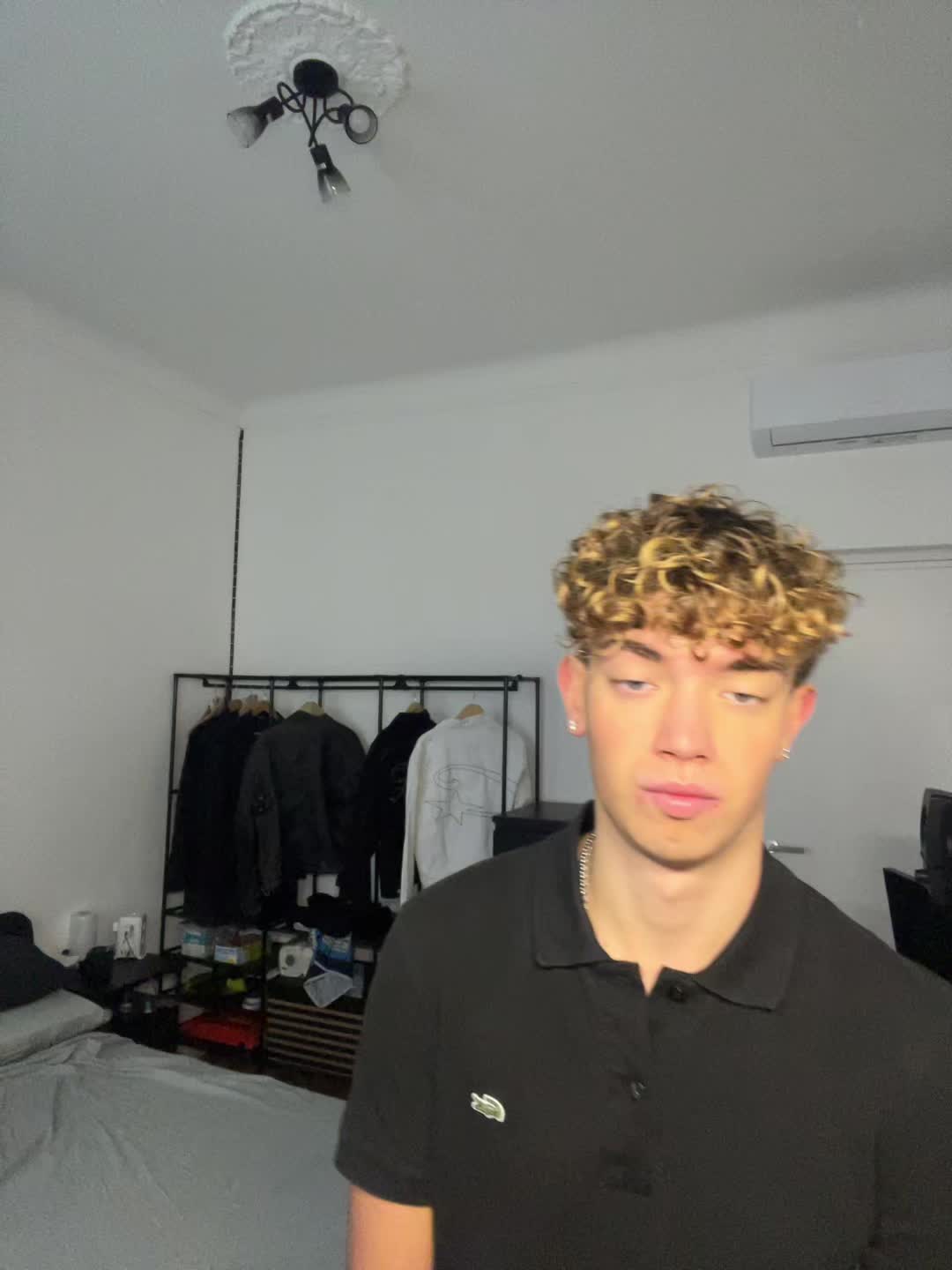 @𝓨 𝓛 𝓘 𝓐 𝓝💎