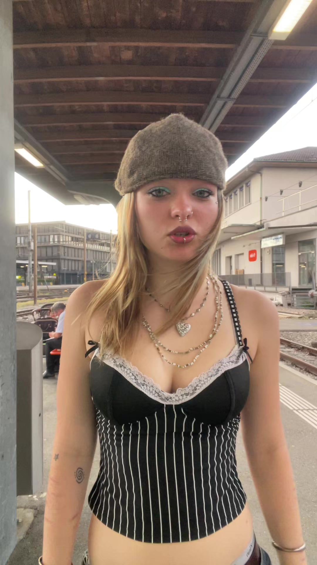 @Laurinesspamacc