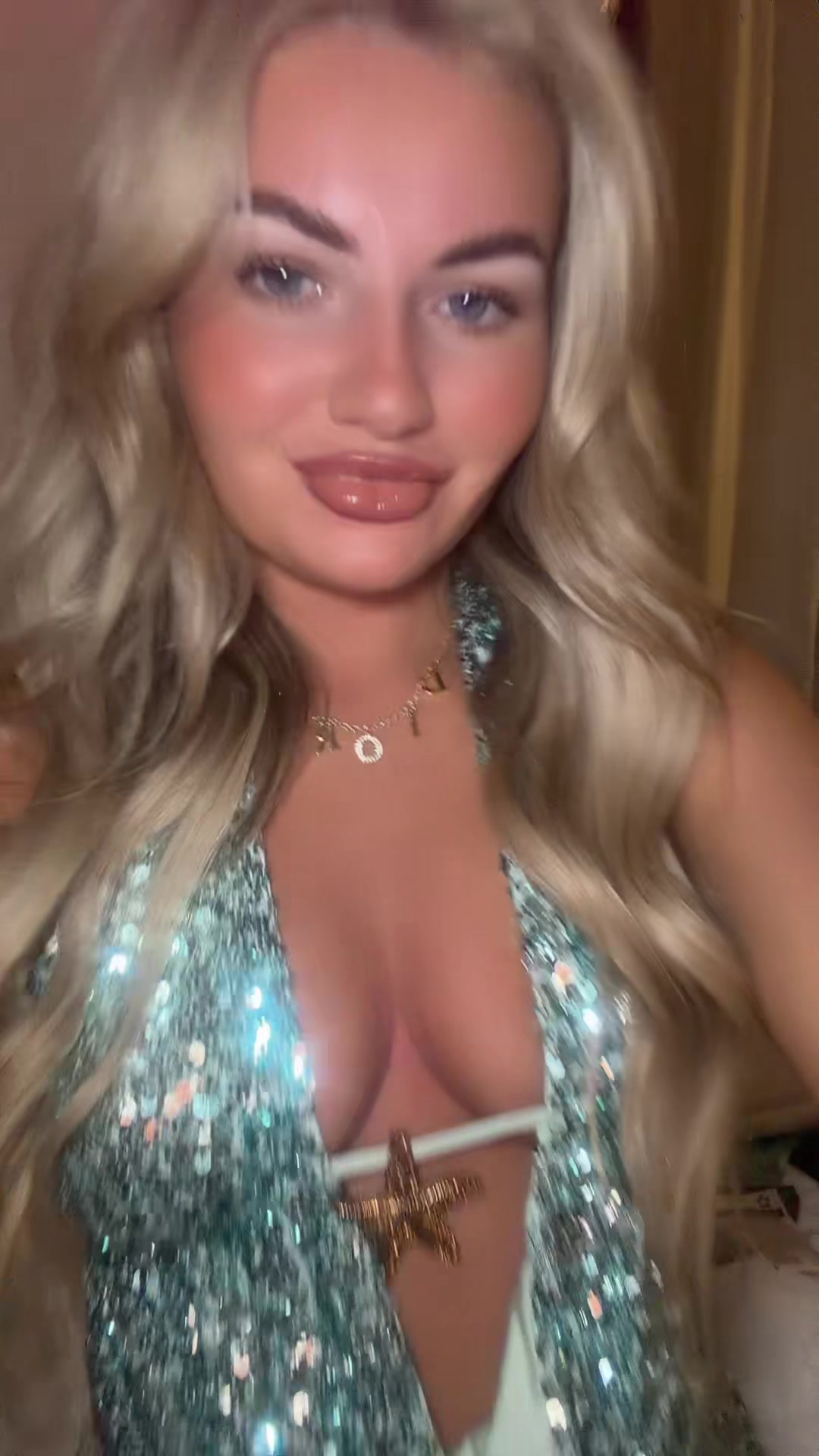 @Chloe Murphy👸🏼🎀🪽🥥