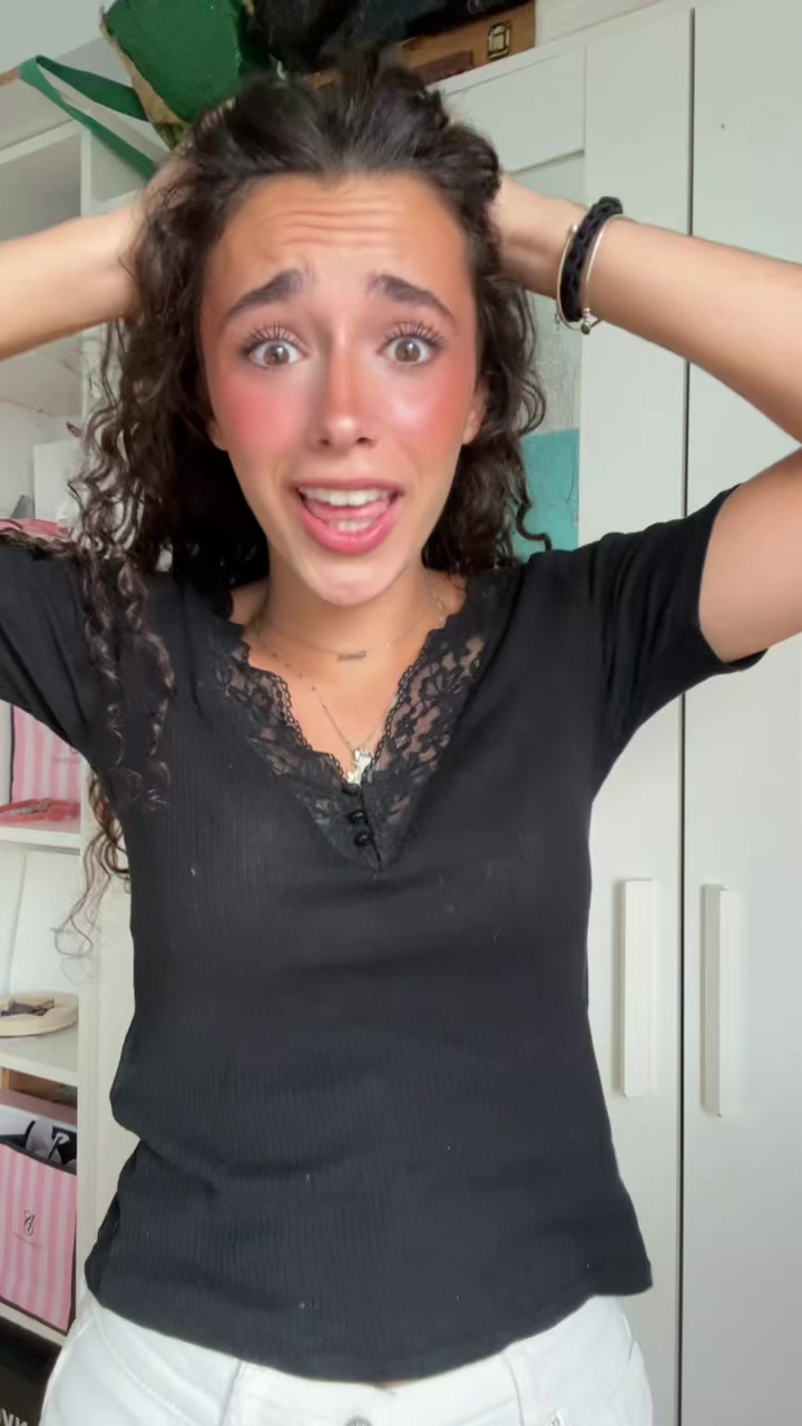 @chachipistachi__