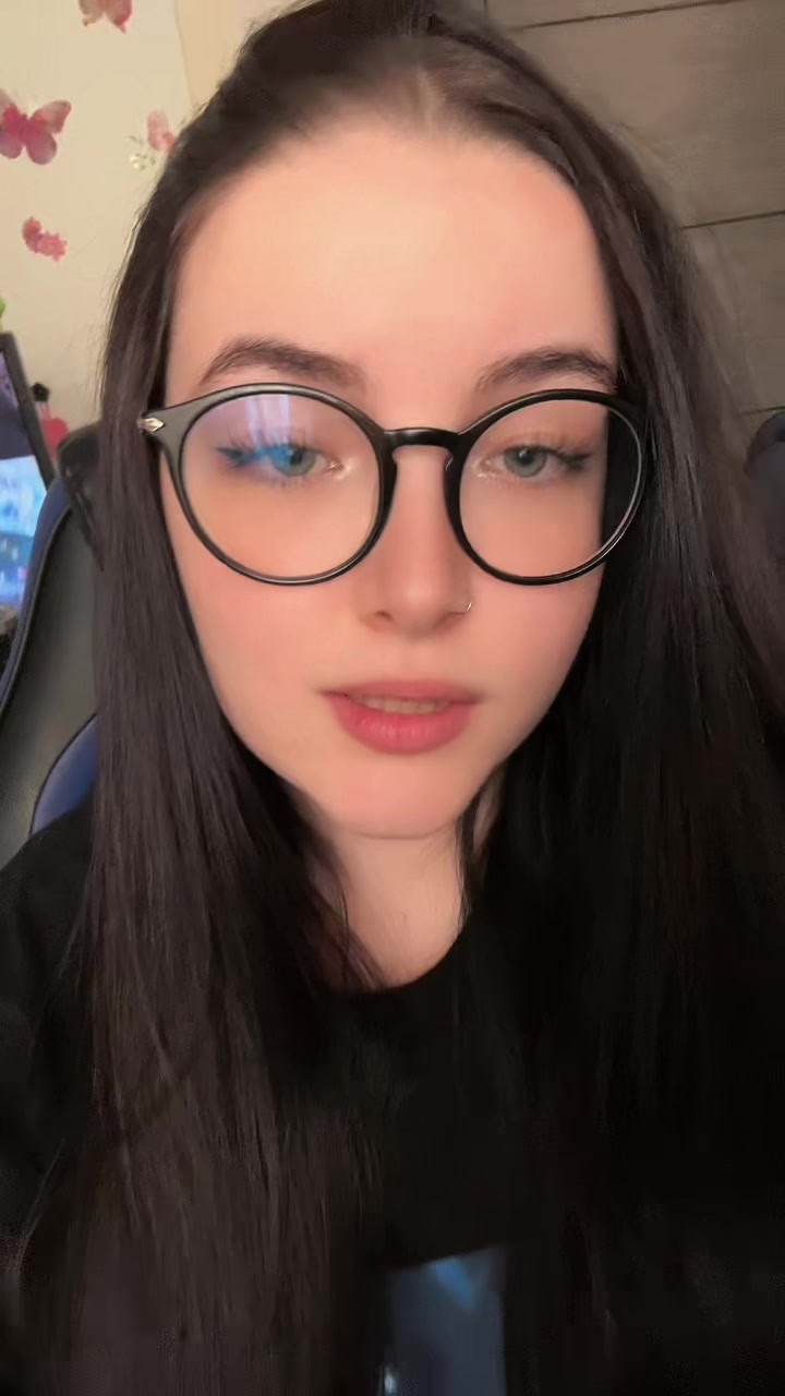 @🦋🐱