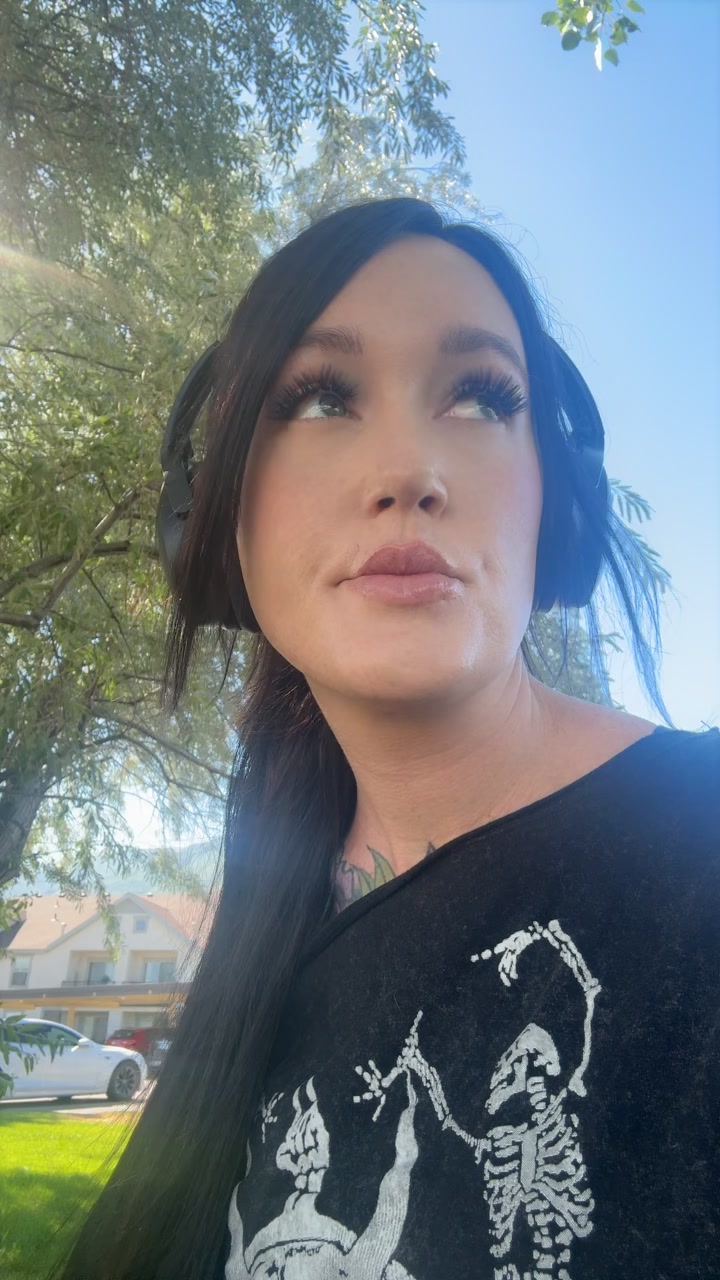 @Jenni
