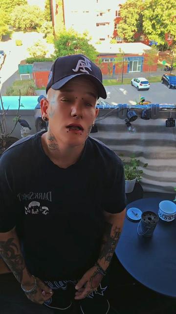 @&beta;̷ℓ̷&upsilon;̷&Xi;̷&sect;̷&kappa;̷&yen;̷_̷1̷9̷7̷9̷🏳️&zwj;⚧️