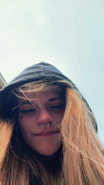 @BENZ&Oslash;ID