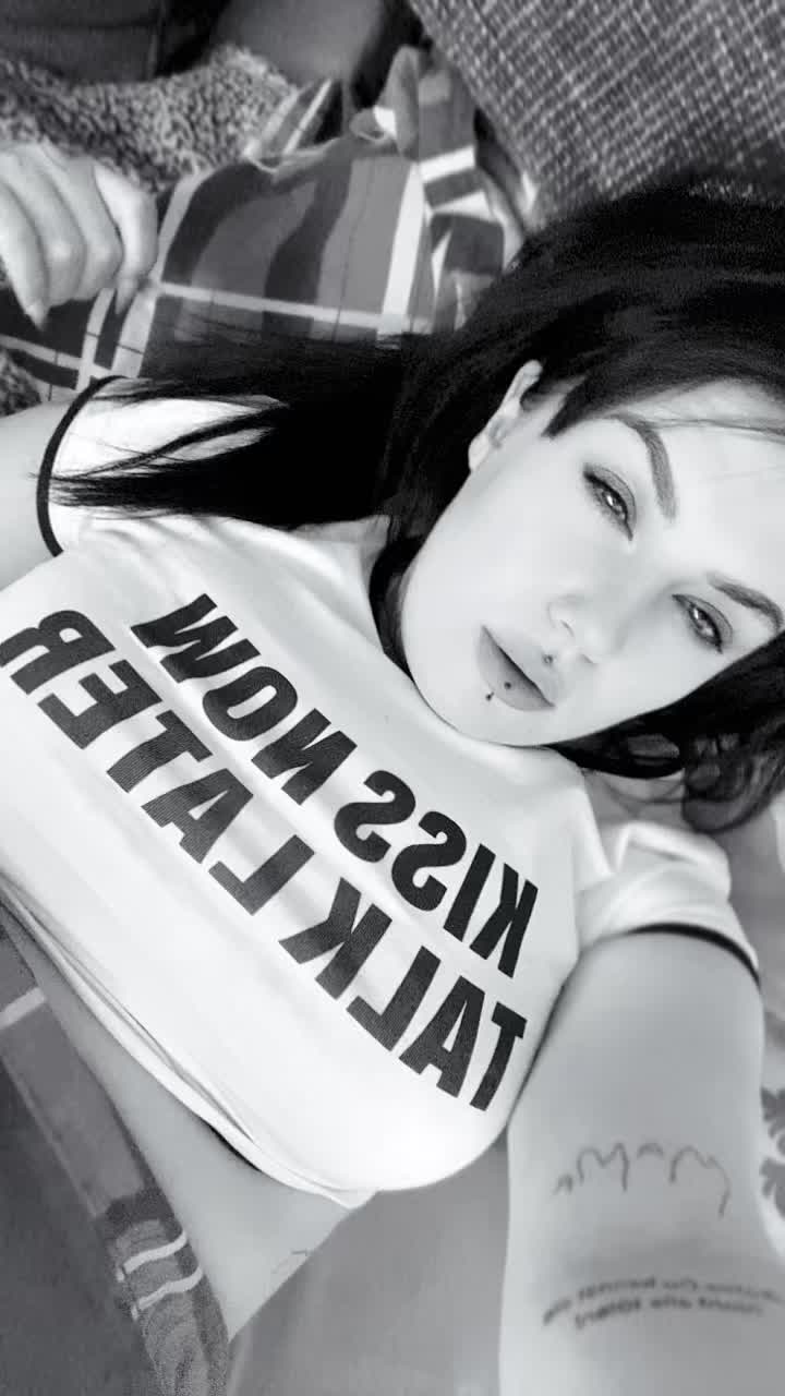 @Carolyn🇩🇪🦅