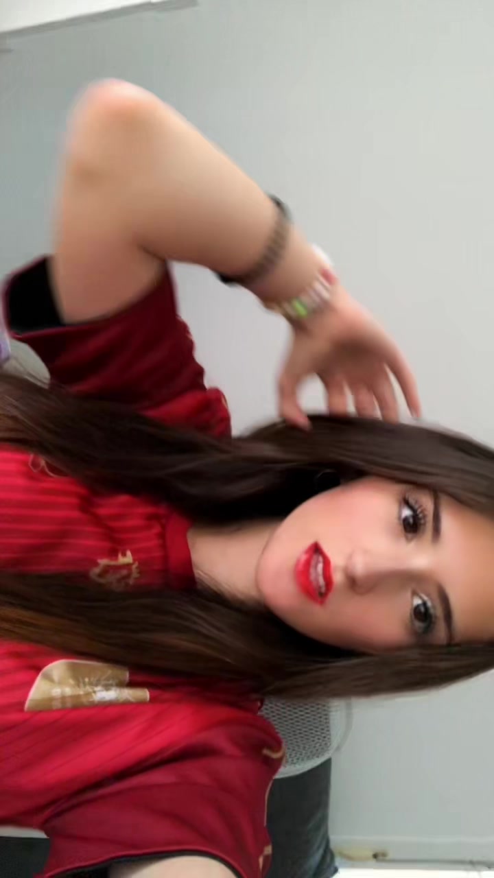 @Evelyn López