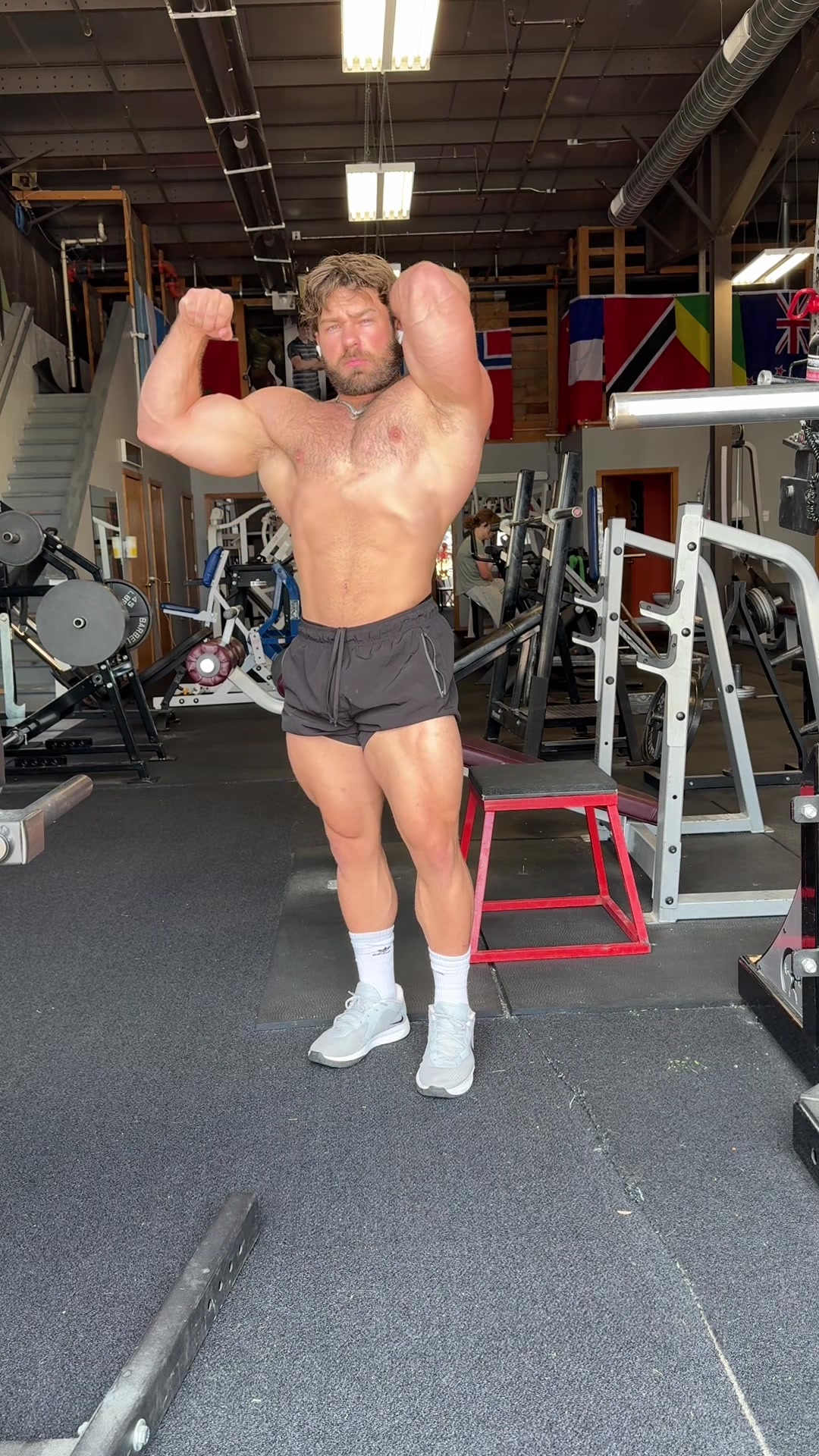 @Alex 🦍
