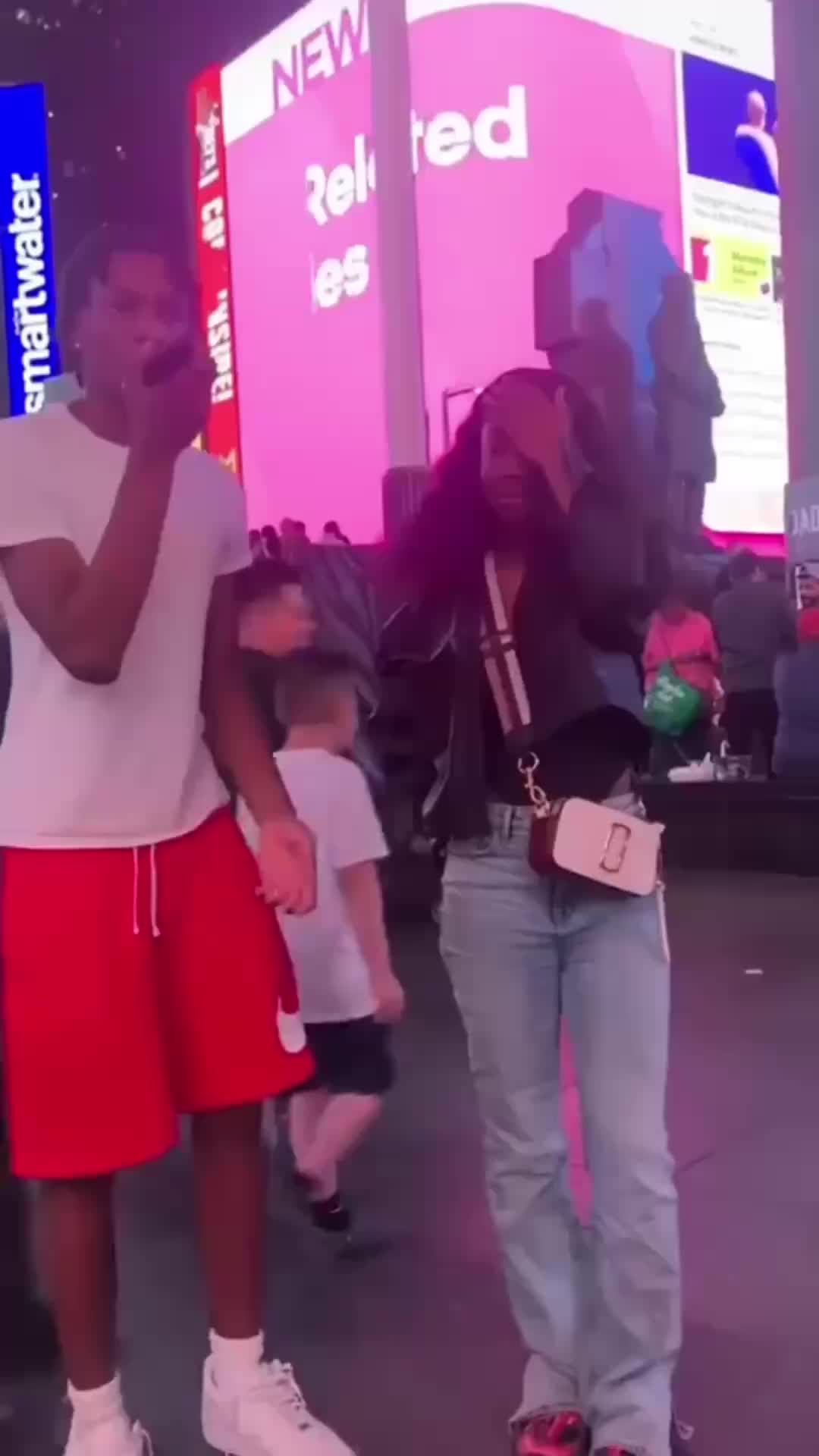 @tearsinmydollyeyes_