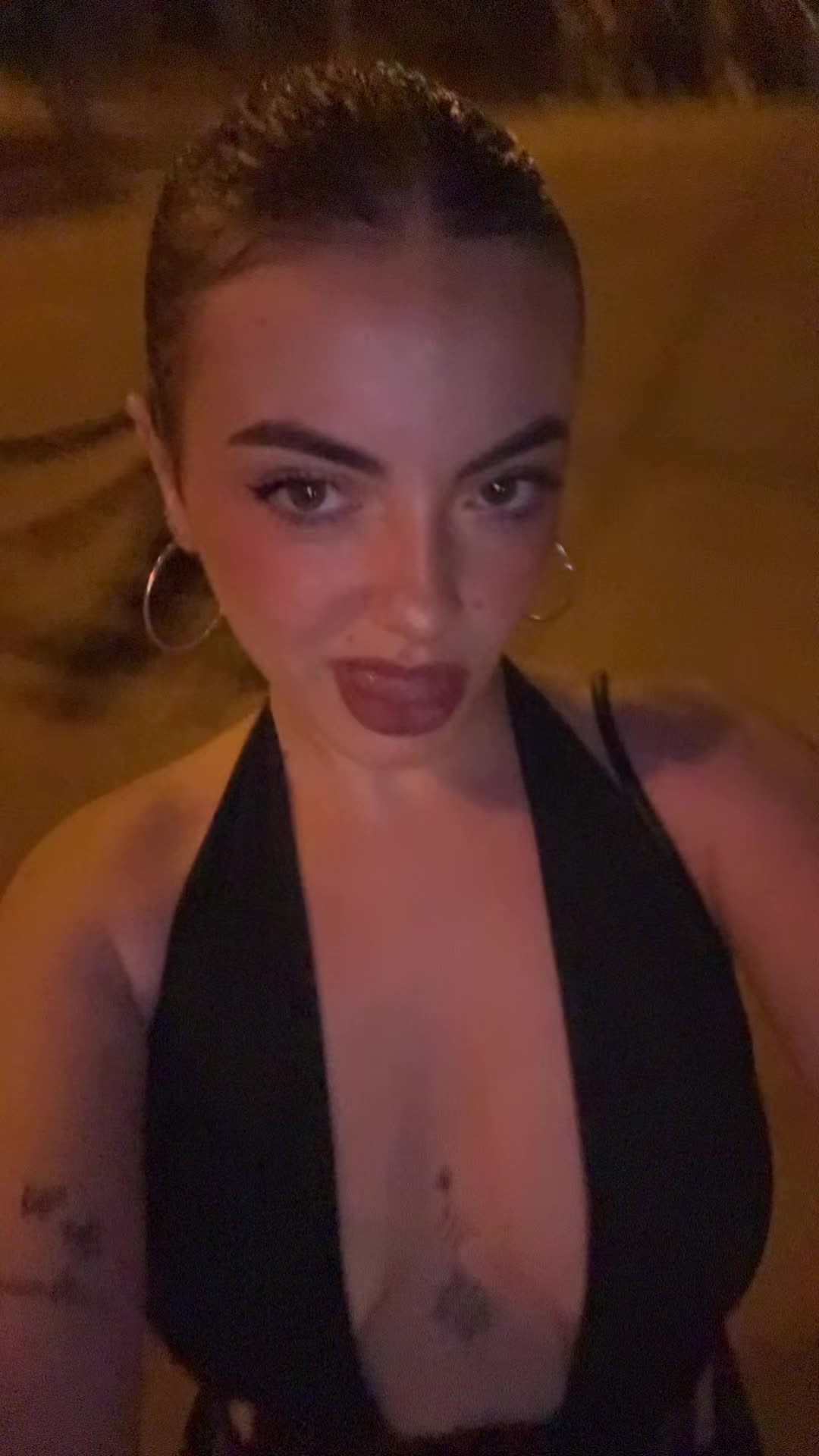 @danielaarosteguii