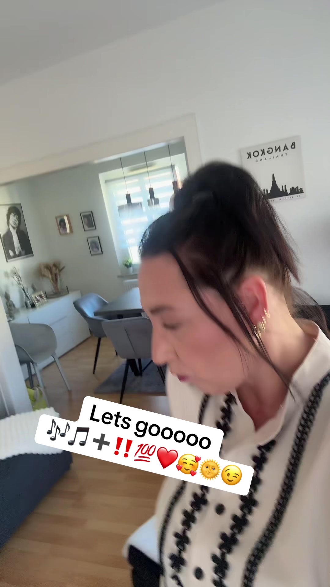 @nicoleshmith