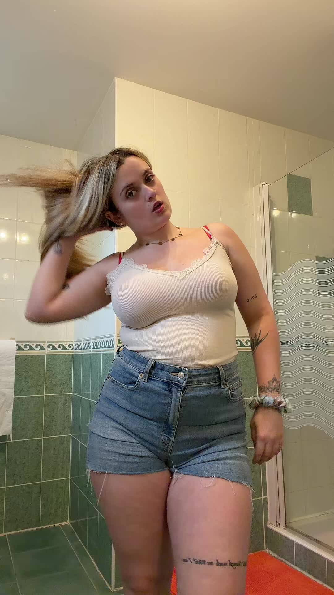 @juliecid16