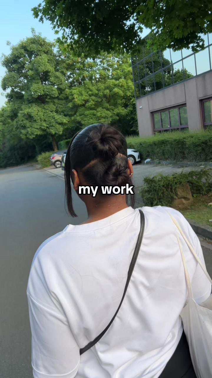 @bysarahnk