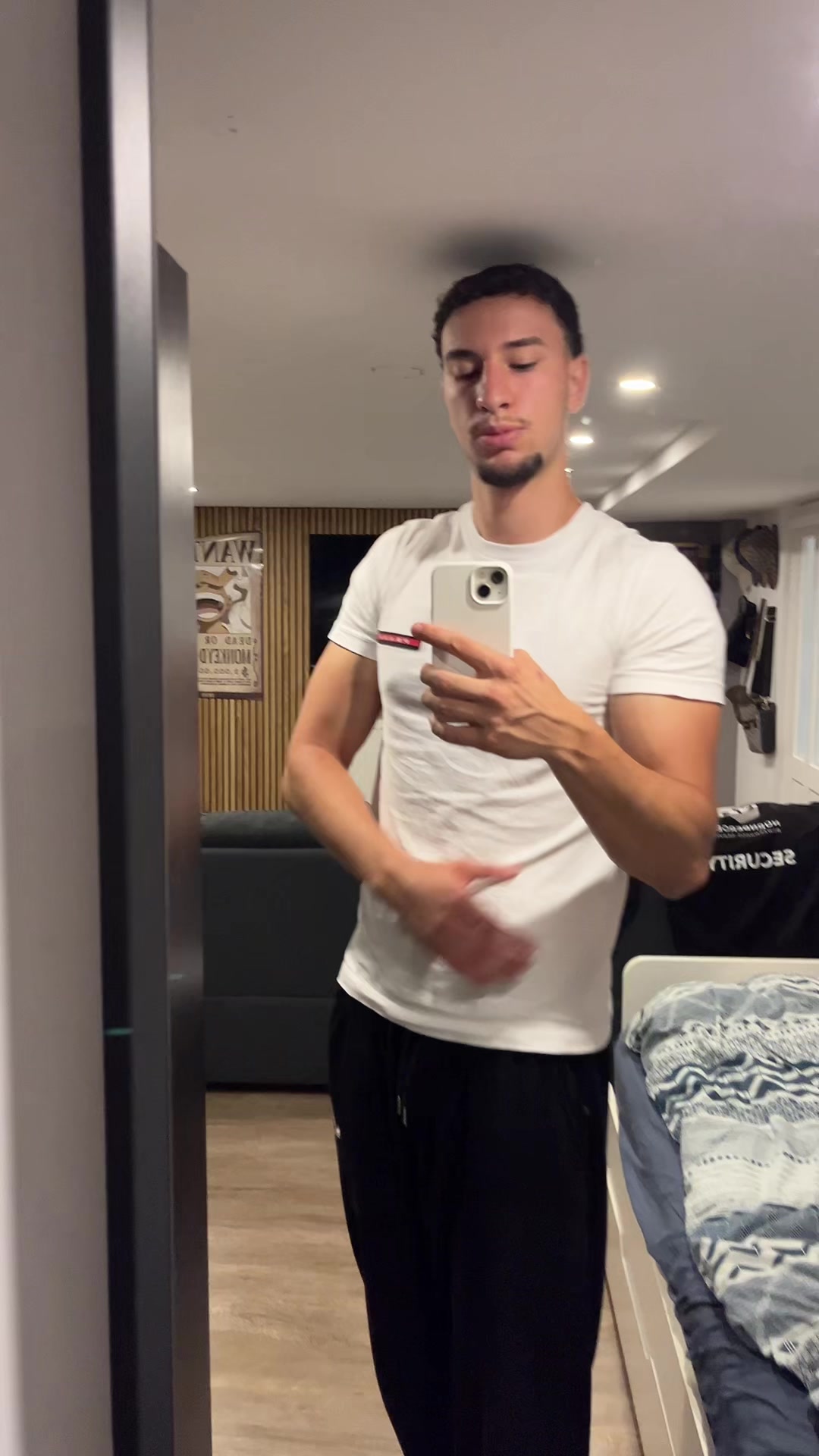 @MIT KOPF DURCH DIE DECKE