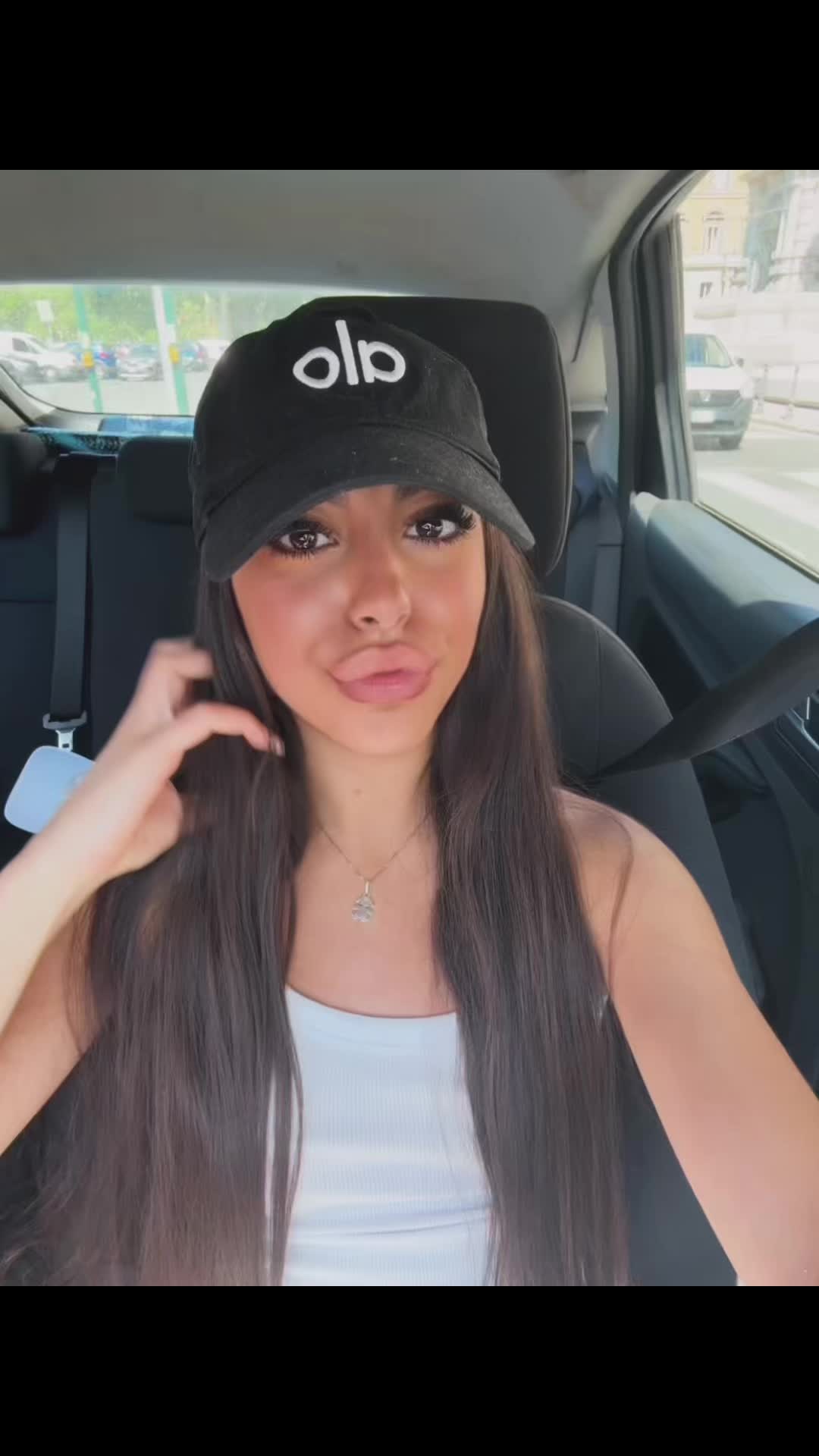@𝟐𝟑.